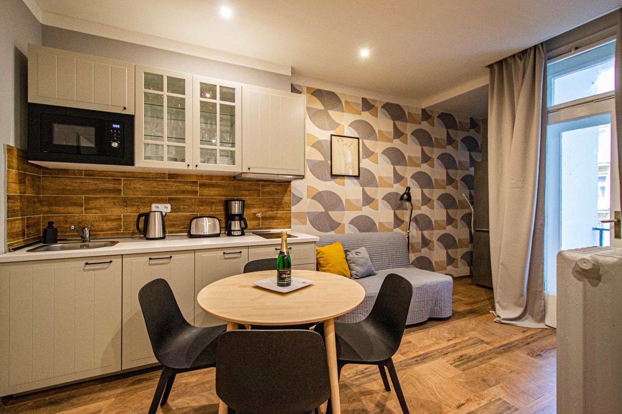 Cozy In The Main Center Apartament